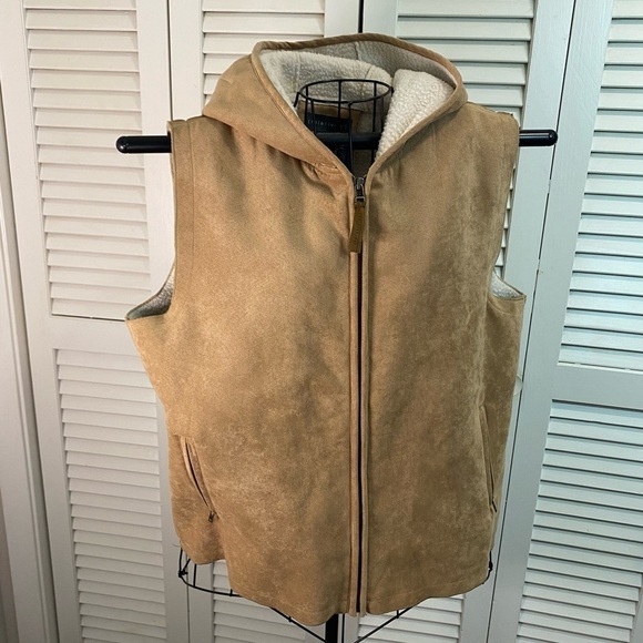 Relativity size large khaki Sherpa vest hooded tan and cream warm layers casual - Picture 1 of 7